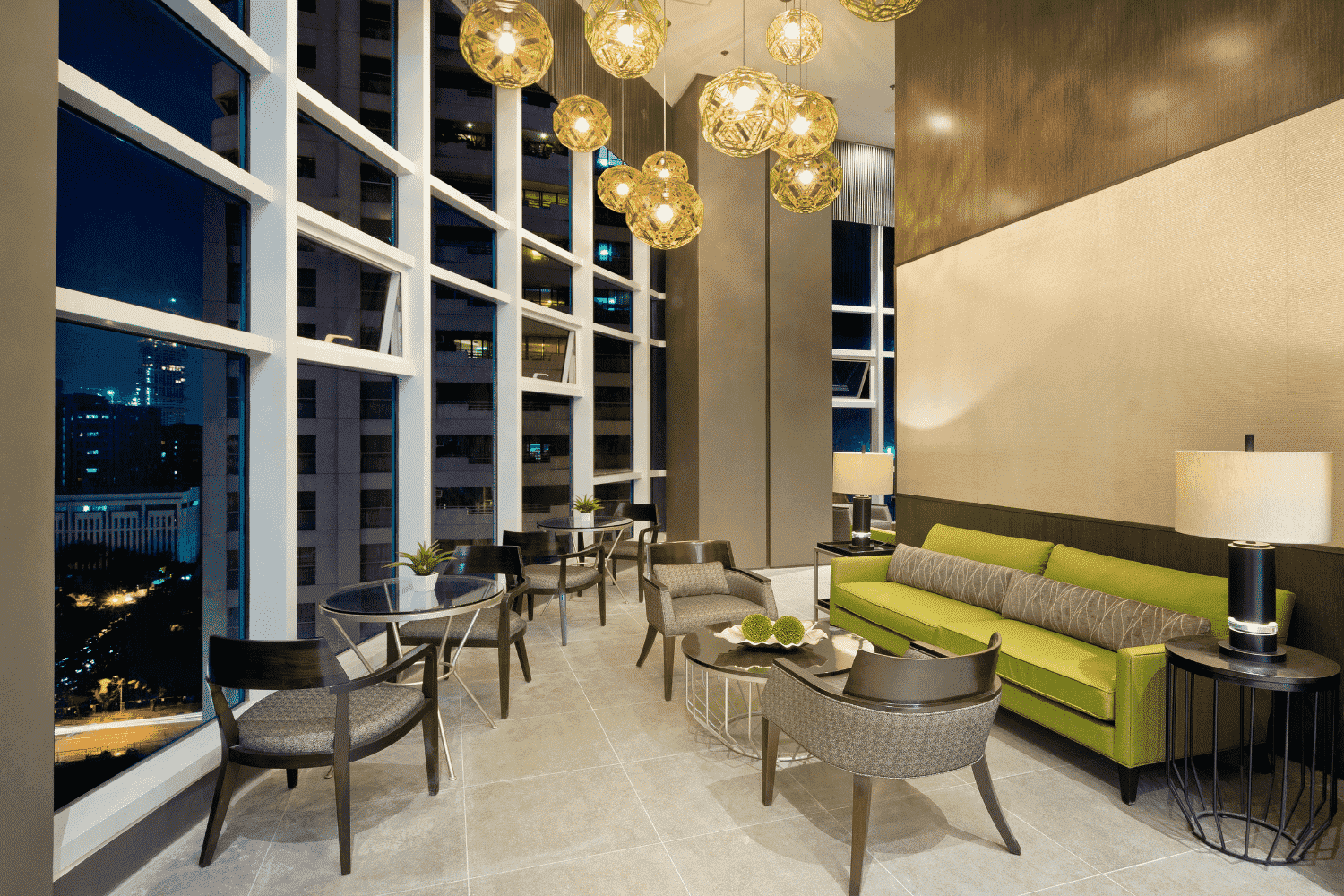 lounge-the-currency-condominium